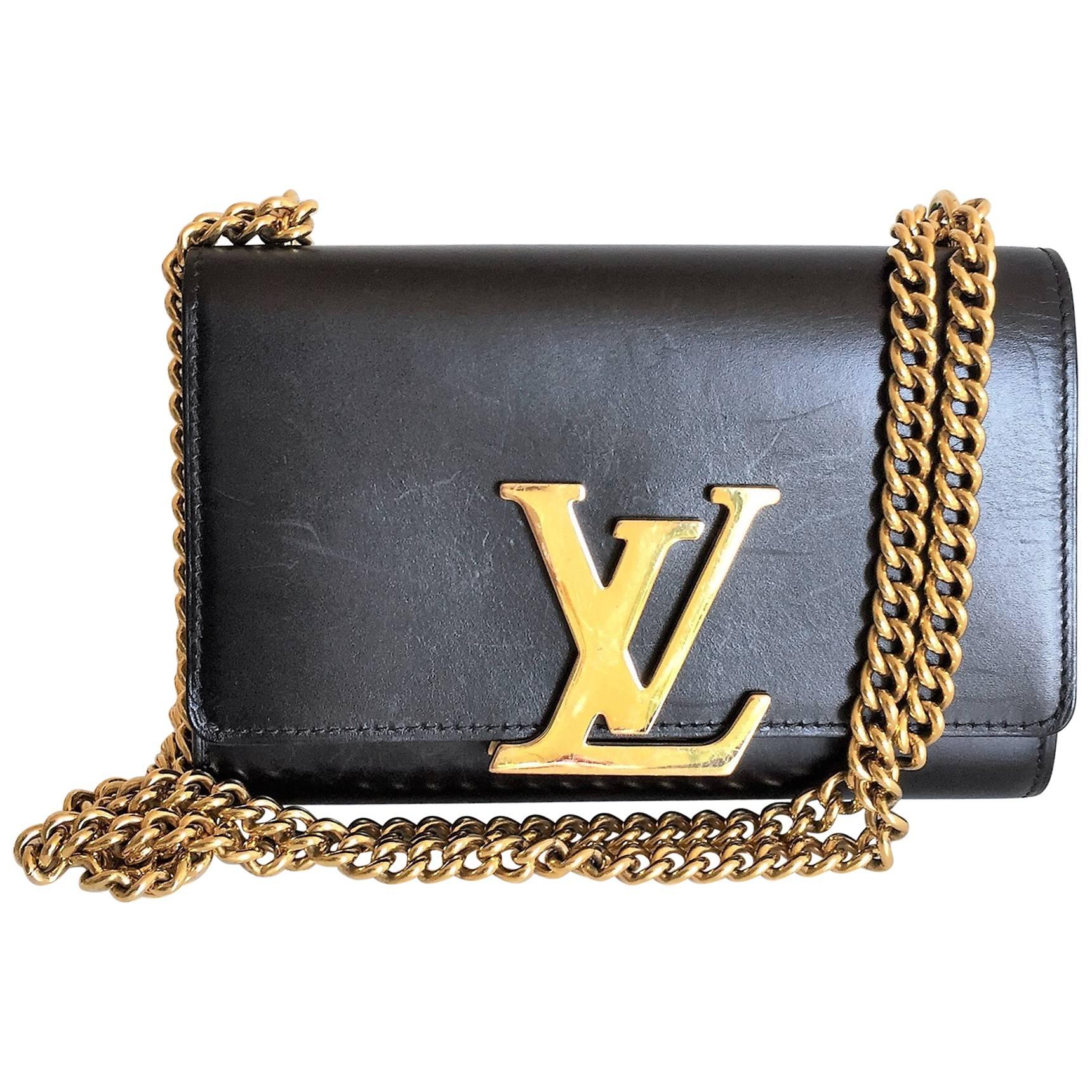 Louis Vuitton Black Leather Clutch Pochette Chain Louise MM, Small LV Pochette For Sale