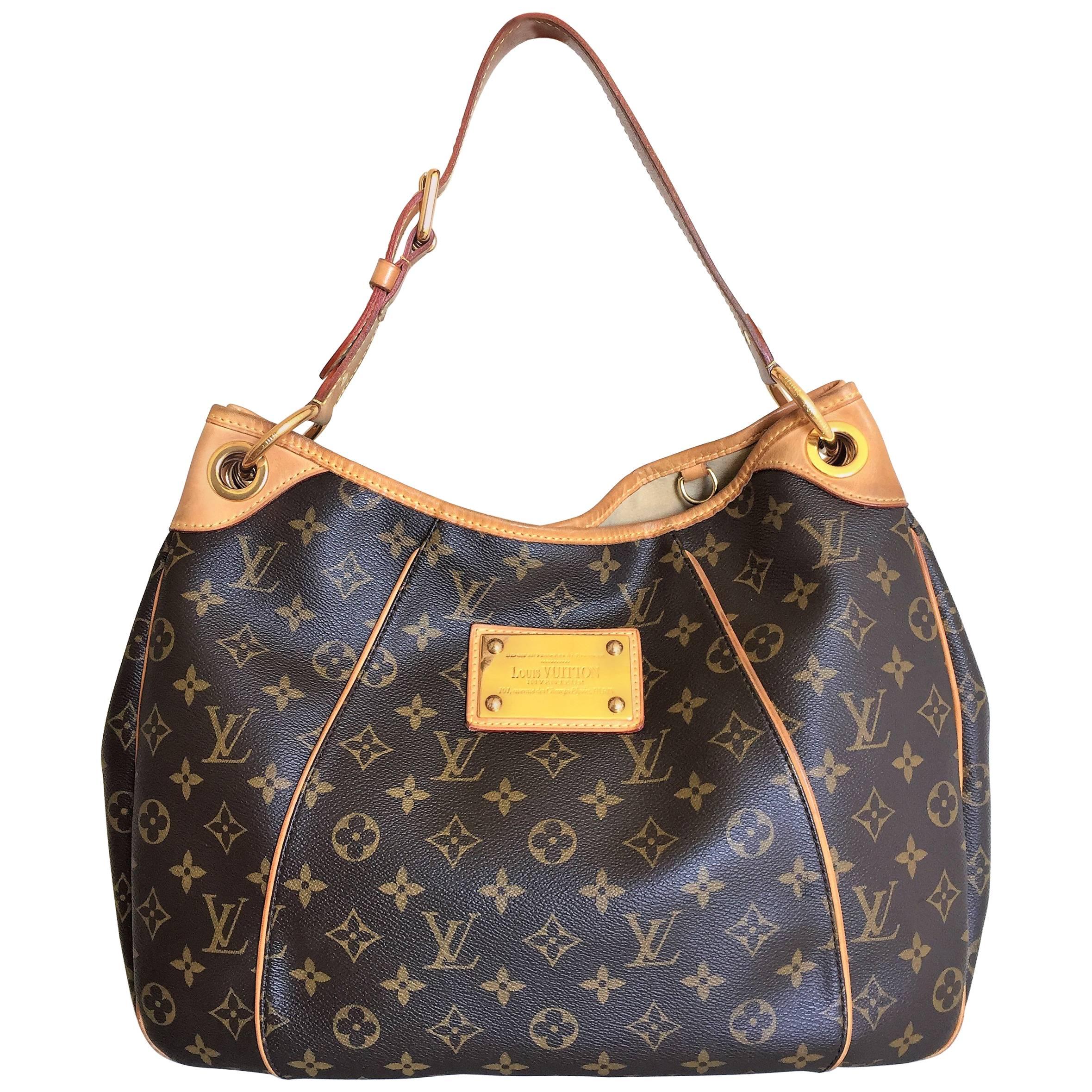 Louis Vuitton Galliera MM Monogram Shoulder Bag, LV Monogram purse For Sale