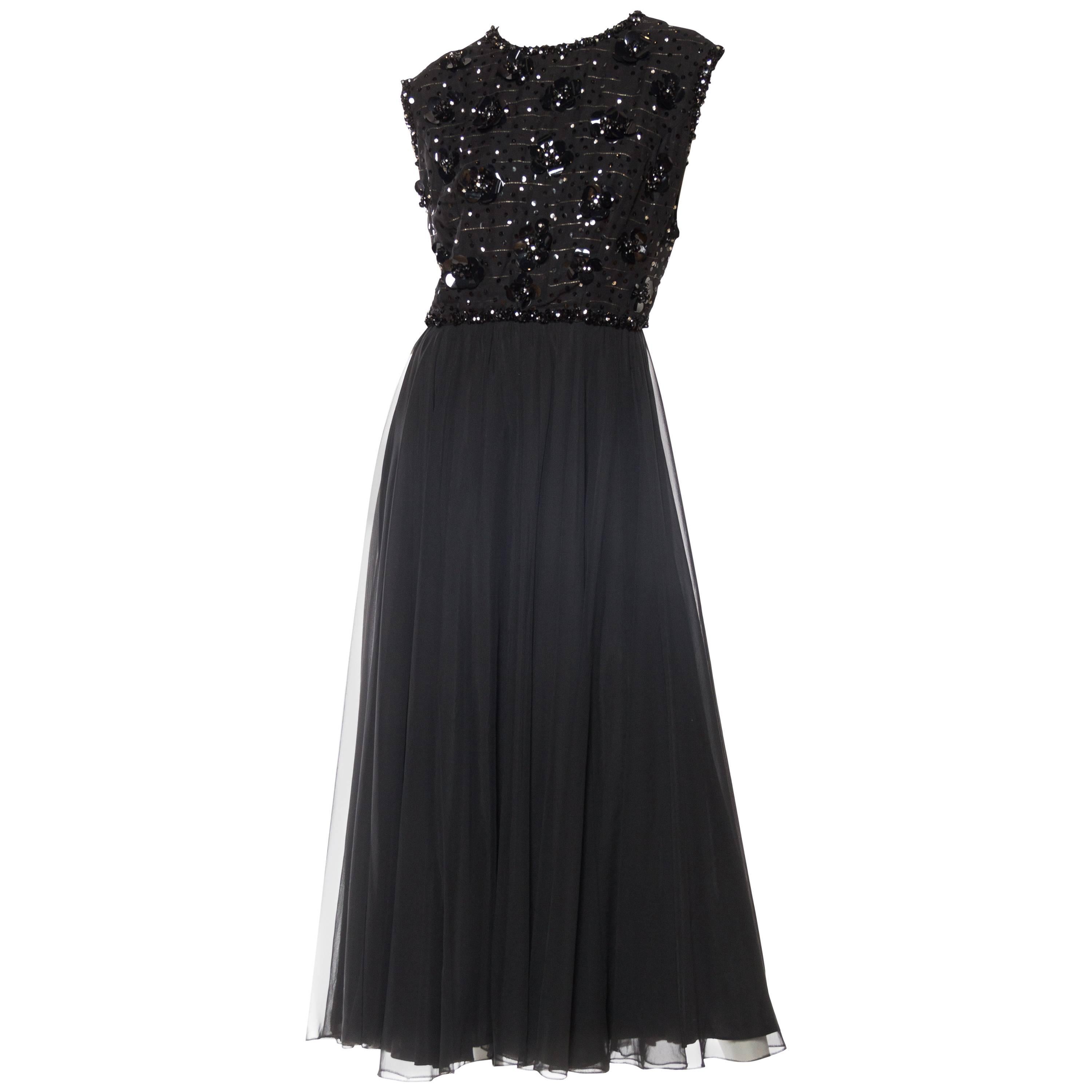 1960S RUTH MCCULLOCH Vestido negro de gasa de poliéster con cuentas de cristal en venta
