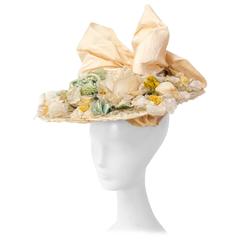 chapeau édouardien à fleurs des années 1910 avec grand nœud