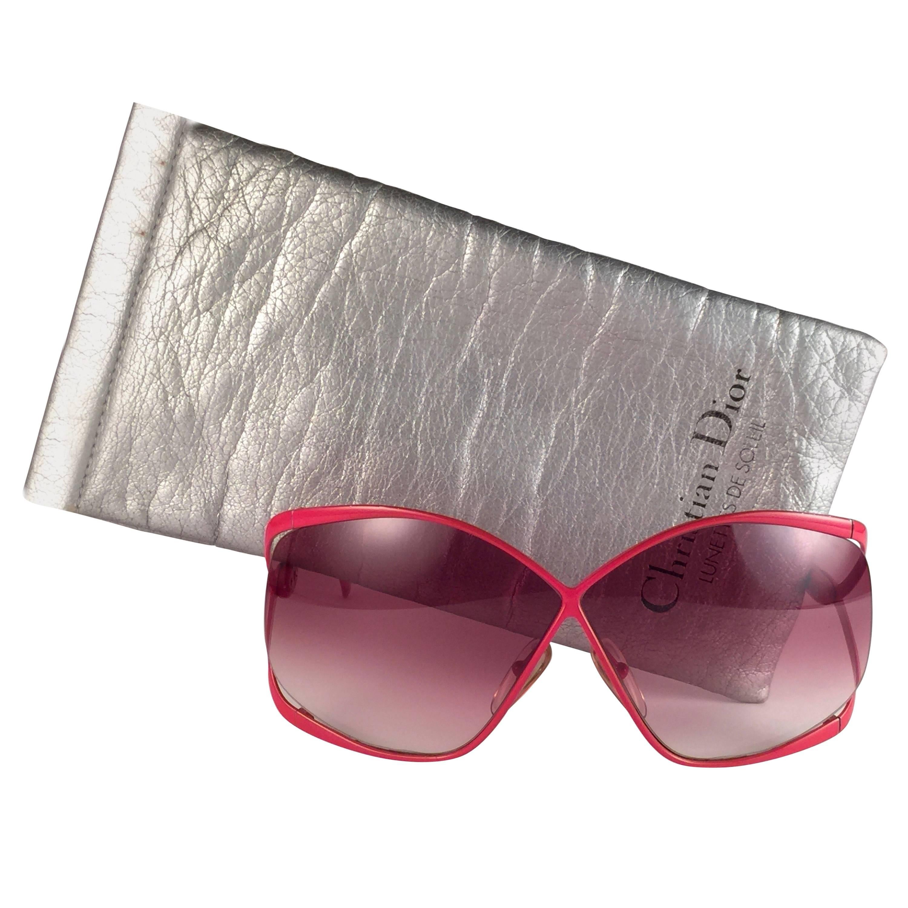 New Vintage Christian Dior 2056 30 Vibrant Red Rose Gradient Lenses Sunglasses