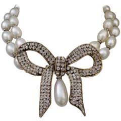 Vintage 1970s Chanel Faux Pearls Necklace with Crystals Bow