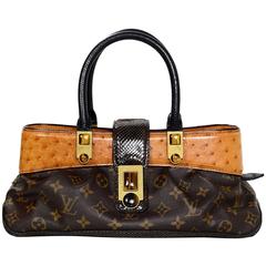 Louis Vuitton Ltd. Ed. Monogrammierte Macha Waltz-Tasche mit Straußenleder Neu 3.700 $