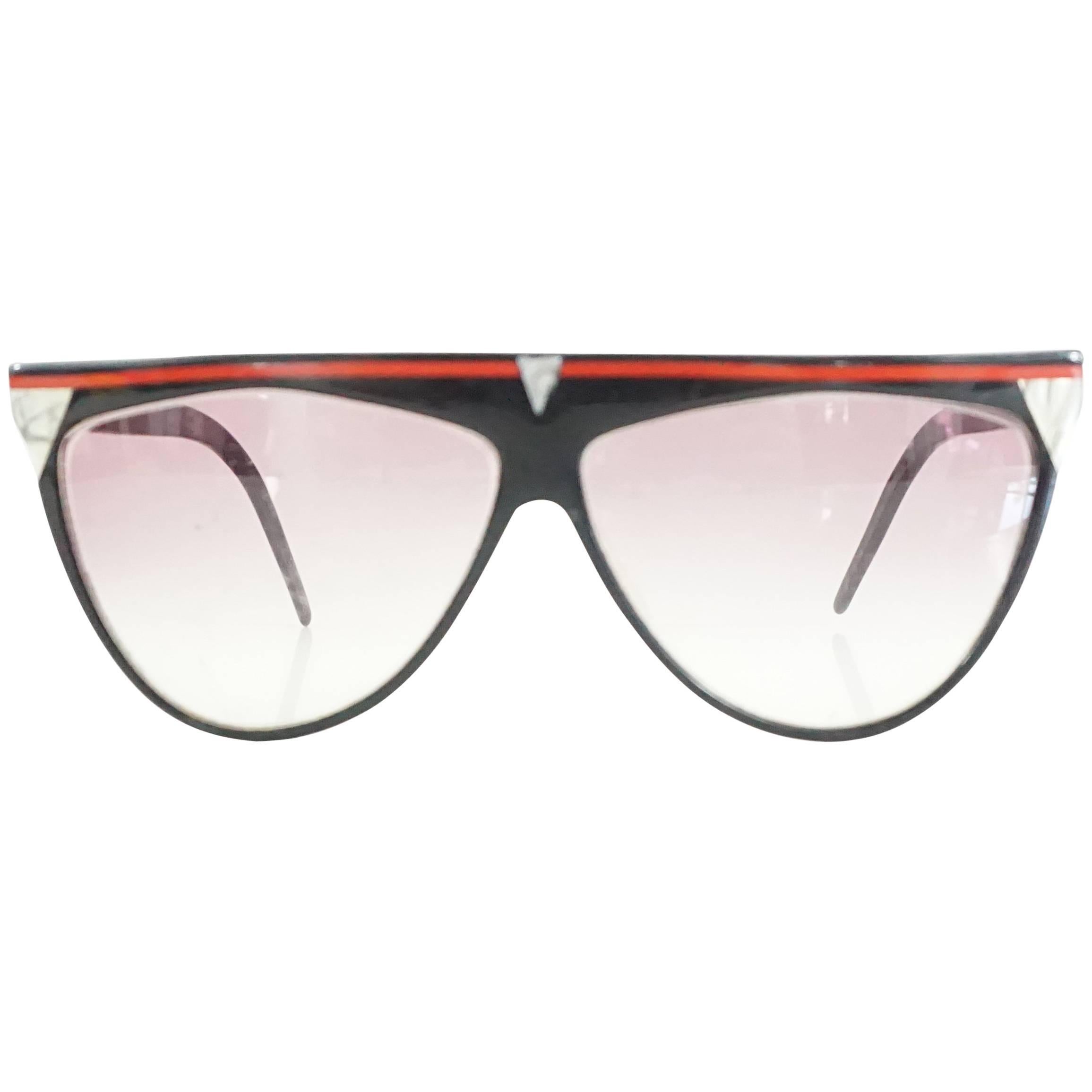 Laura Biagiotti Black Sunglasses with Red Detailing