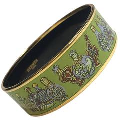 HERMES Bracelet in Green Enamel with a Gold Plated Finish 2