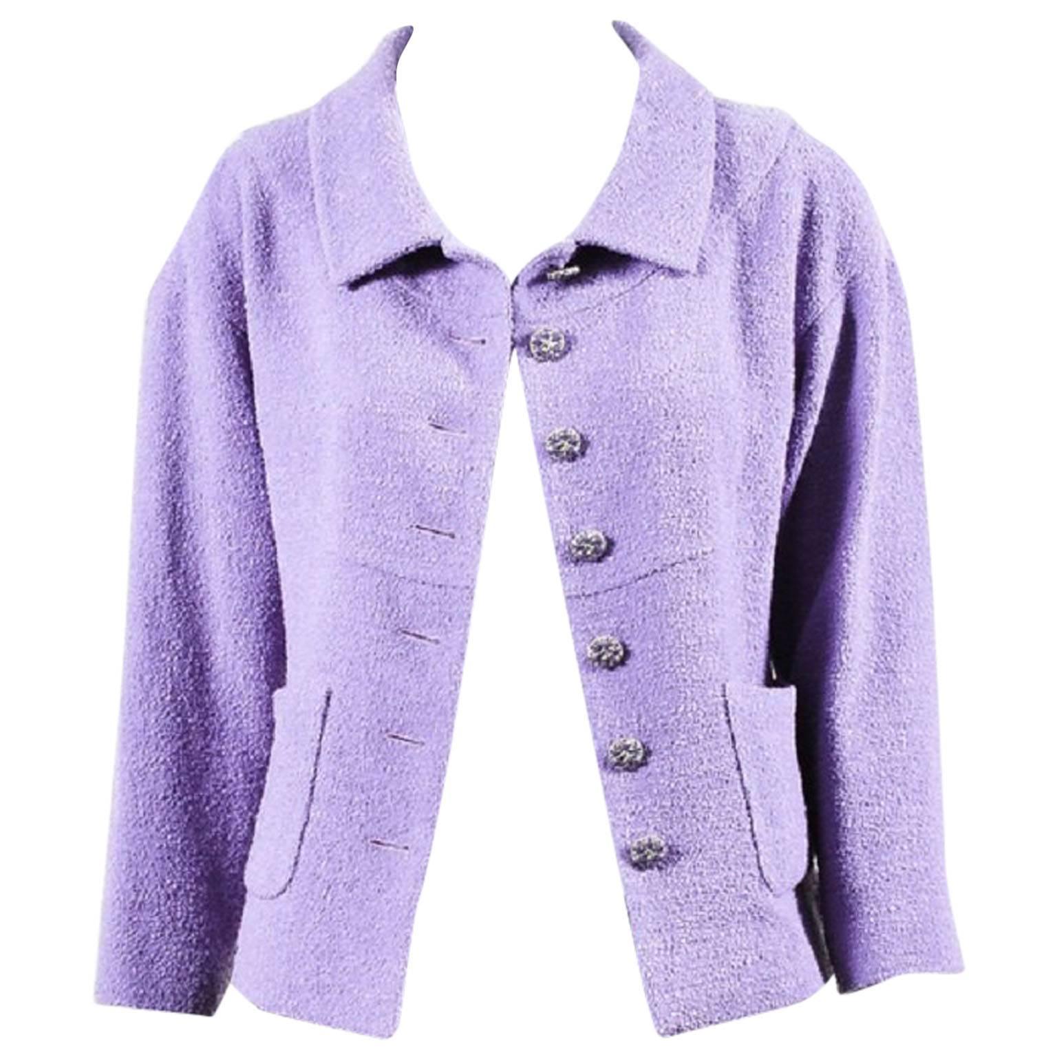 Chanel $4535 Lavender Purple Wool Boucle 'CC' Cabochon Button Jacket SZ 40 For Sale
