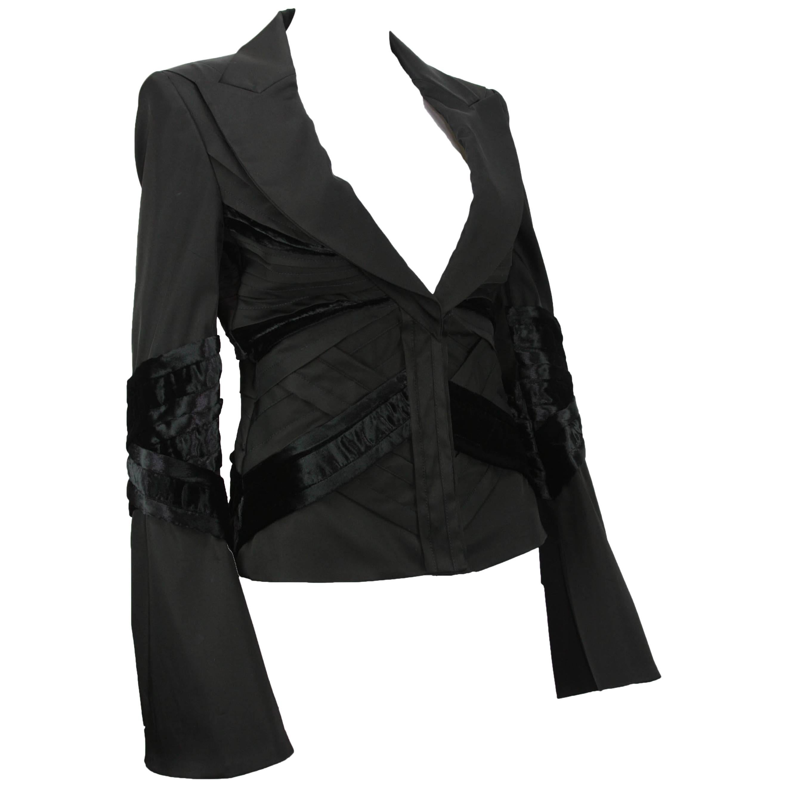 GUCCI by TOM FORD 2004 Collection Black Silk Taffeta Velvet Jacket size S - US 4 For Sale