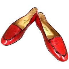 Vintage CHANEL lipstick red calfskin leather flat pump shoes with black stitches