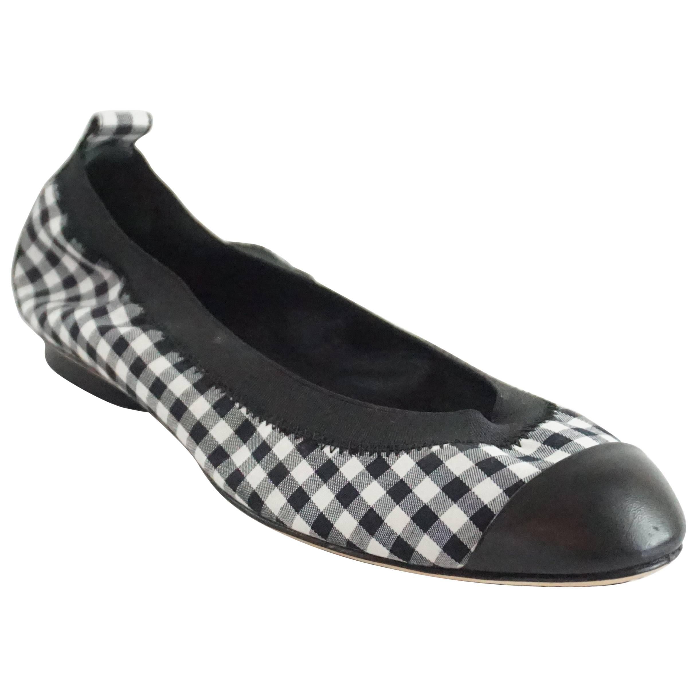 Chanel Black and White Gingham Cap Toe Flats - 38