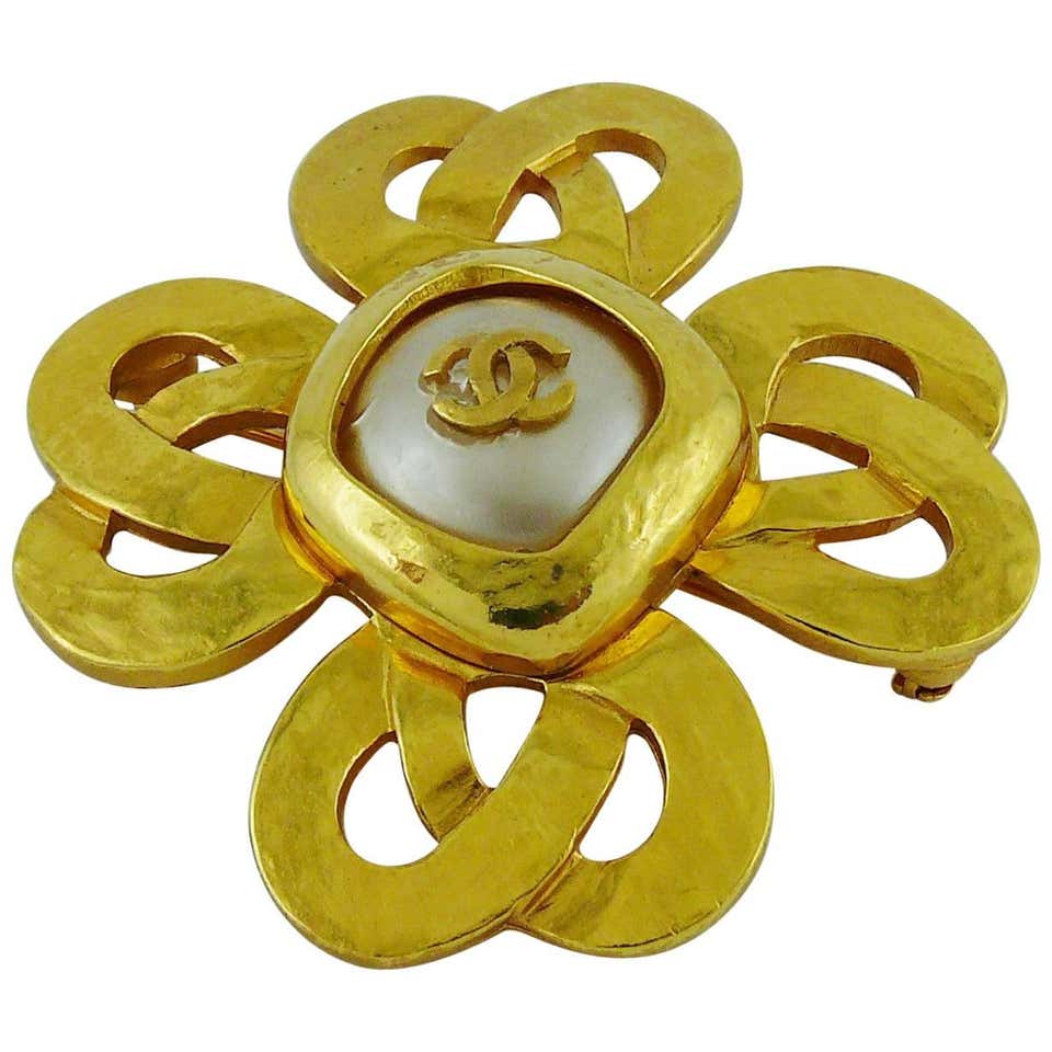 Vintage Chanel Brooches - 296 For Sale at 1stdibs - Page 4