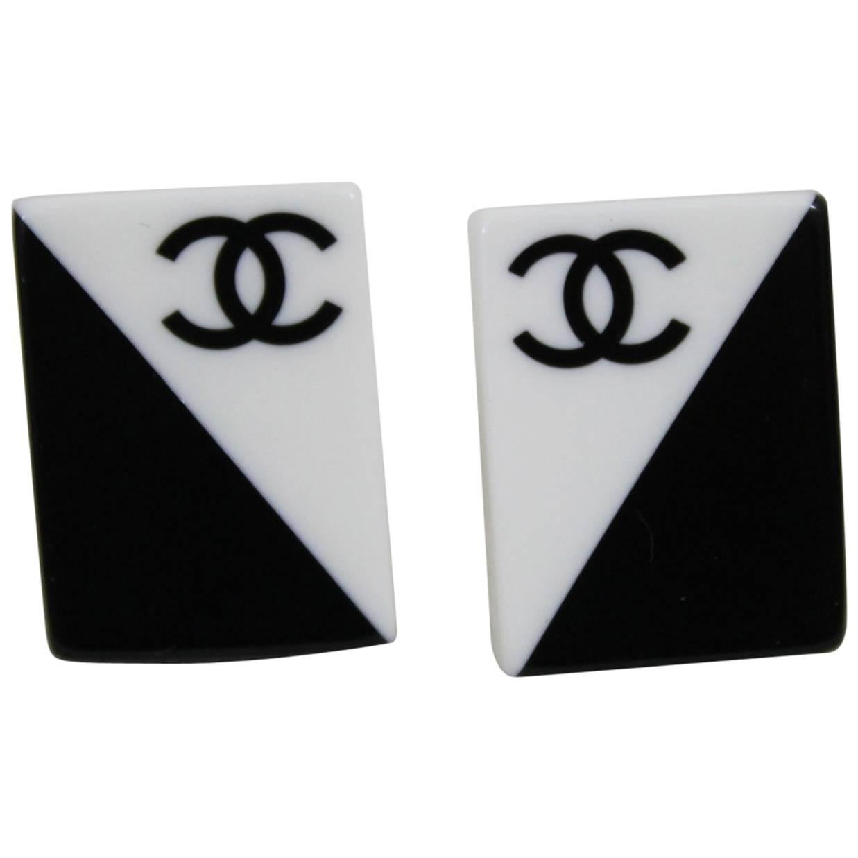 Chanel Bakelite and gold plated metal Earrings For Sale