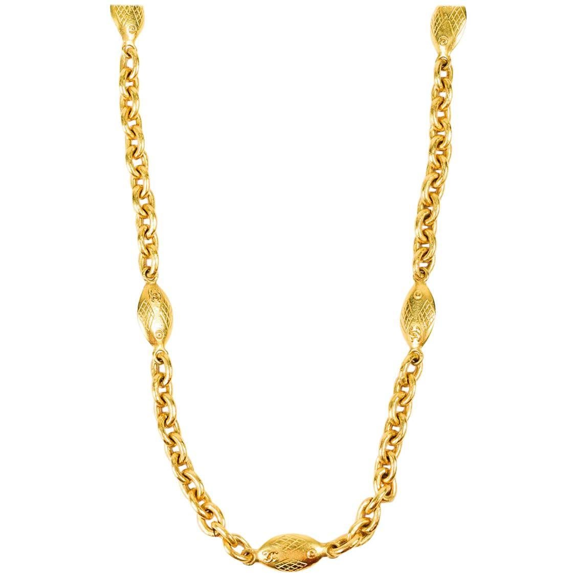 Chanel Vintage 94P Gold Tone 'CC' Fish Station Necklace For Sale