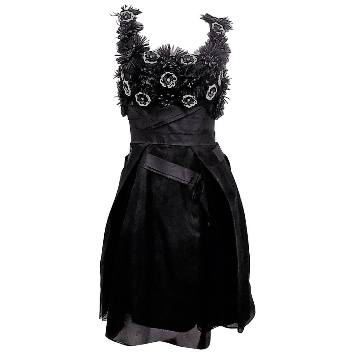 CAROLINA HERRERA cocktail  Fantasy black dress w white flowers & black feather