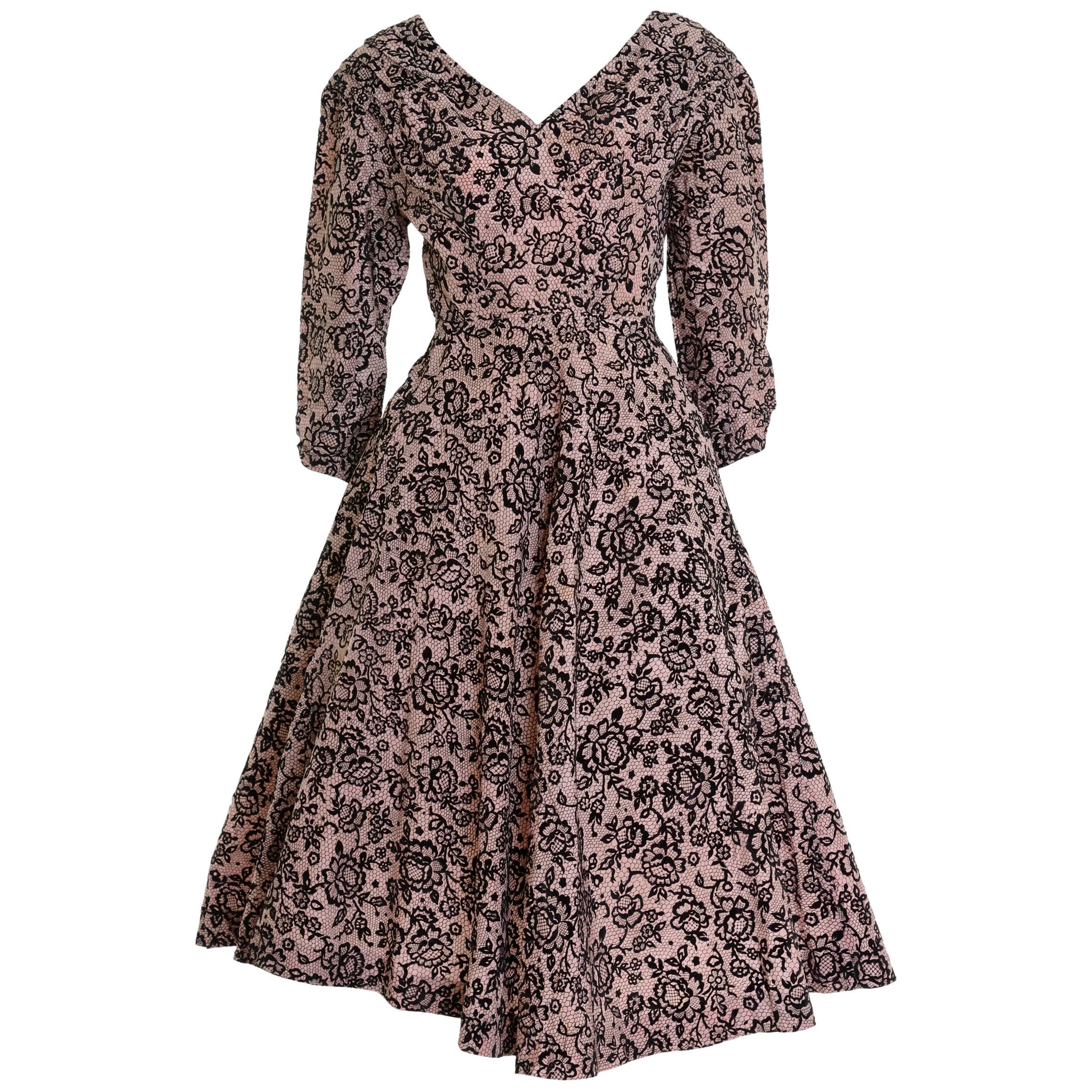 1950s Vintage Black and Powder Pink Brocade Cocktail New Look Circle Dress For Sale