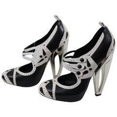 Christian Dior Amazeing Leather Shoes with Silver architectural heel. Size 5 US 4