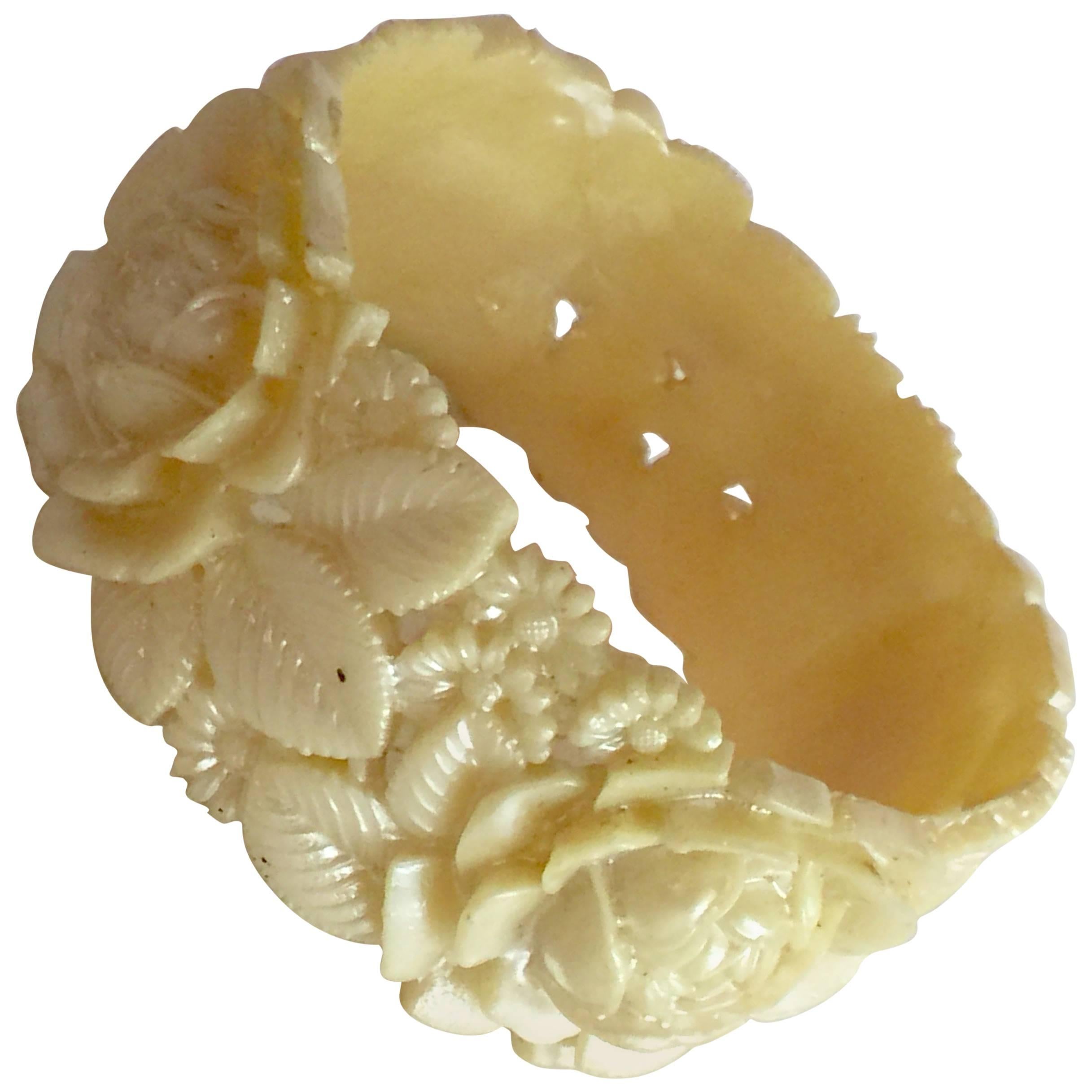 1920s Pearlized Cellulose Ivory Toned Molded Floral Bangle Bracelet Bubbleite For Sale