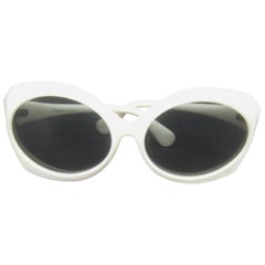 Retro Mod Italian Sleek White Plastic Sunglasses ca 1970