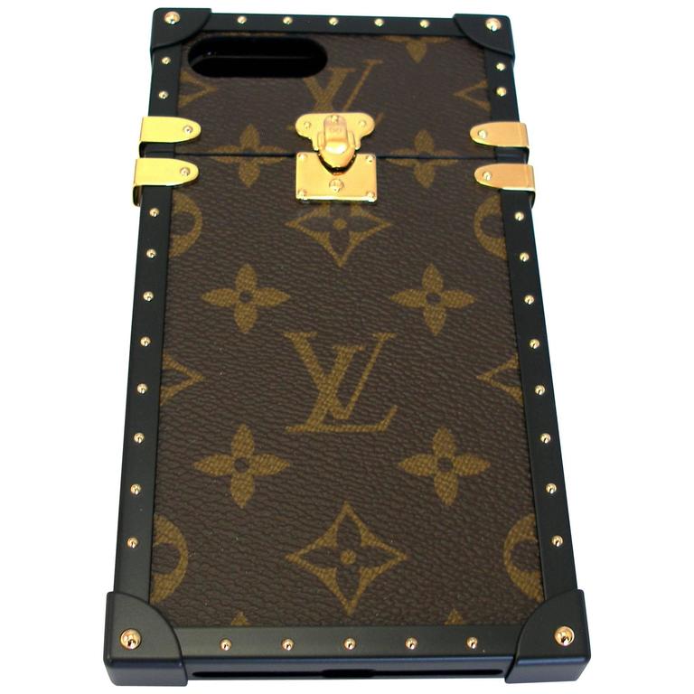 Louis Vuitton Eye-Trunk pour I Phone 7+ Petite Malle BNIB / original  receipt at 1stDibs