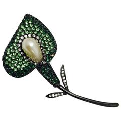 Captivating Kenneth Jay Lane Calla Lily Brooch 3