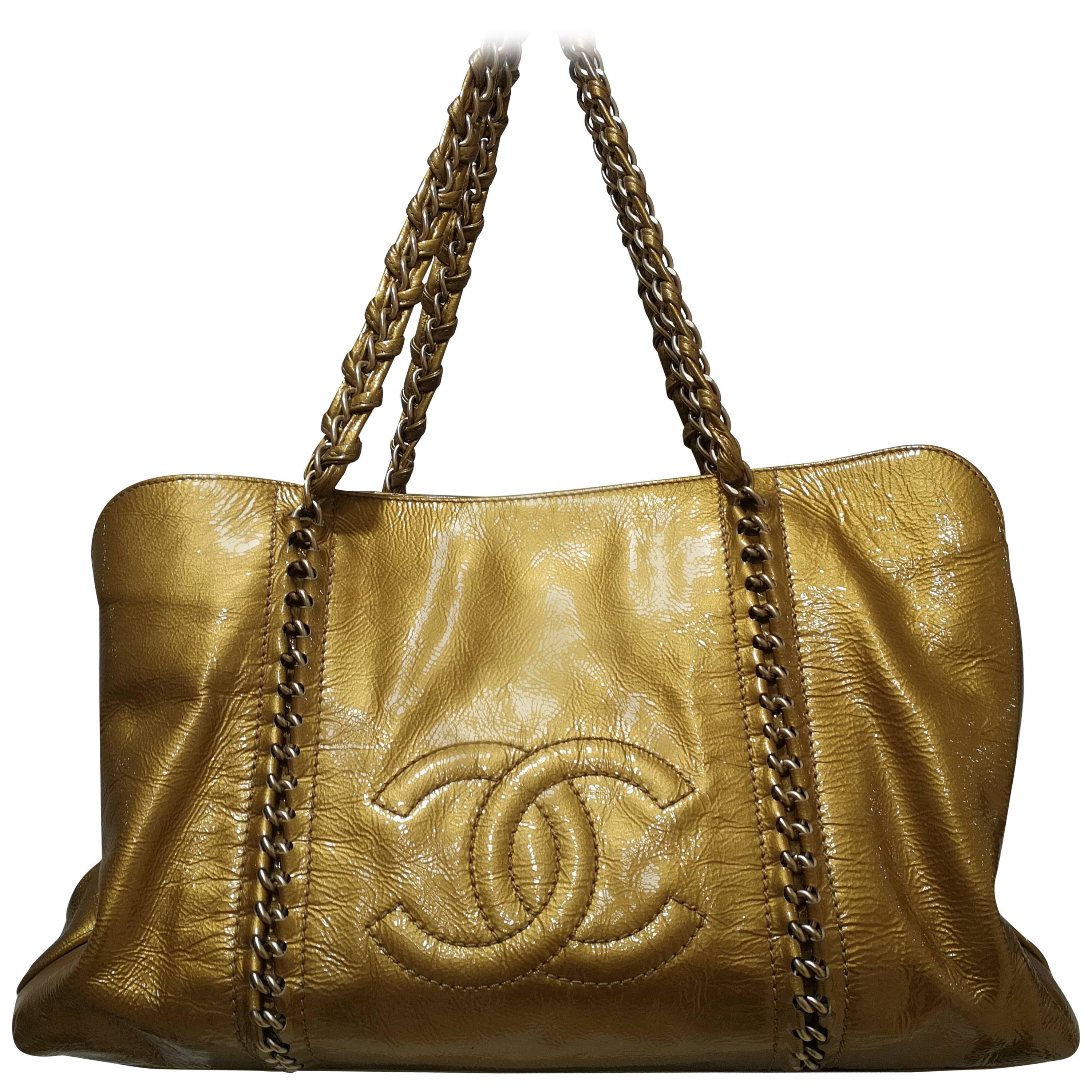 Chanel gold patent leather shoulder bag
