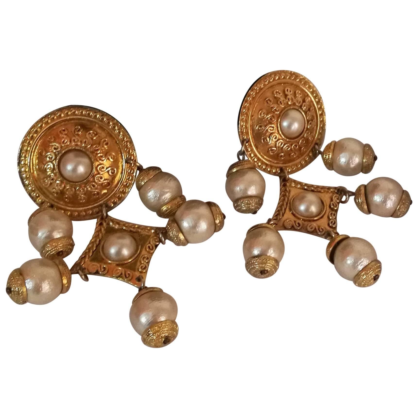 Chanel Faux Pearls Gold tone Clip On Earrings