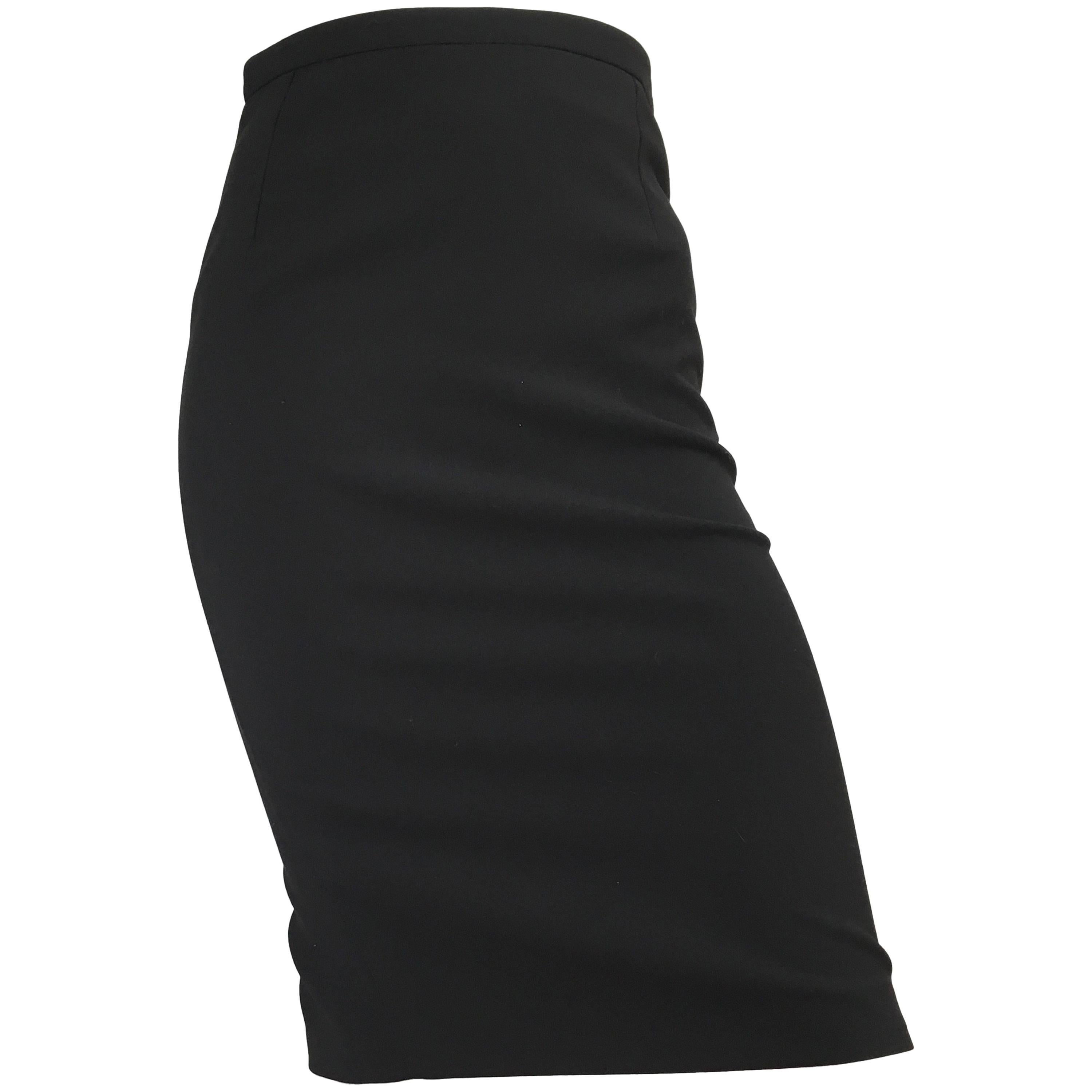 Gucci Black Pencil Skirt Size 4 / 38. For Sale