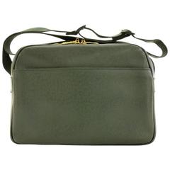 Louis Vuitton Reporter Green Taiga Leather Medium Shoulder Bag