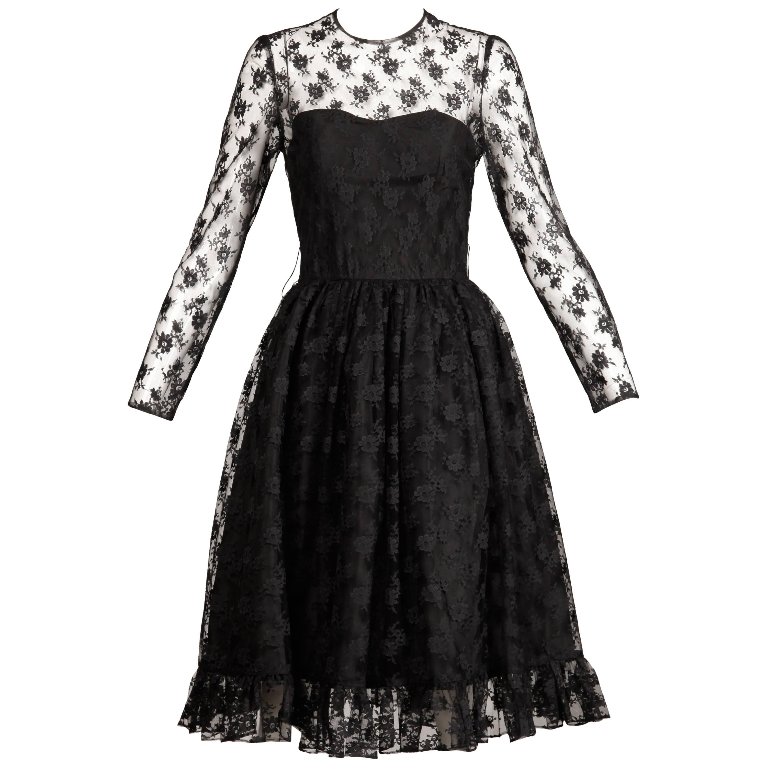 Bill Blass Vestido vintage de encaje negro transparente en venta