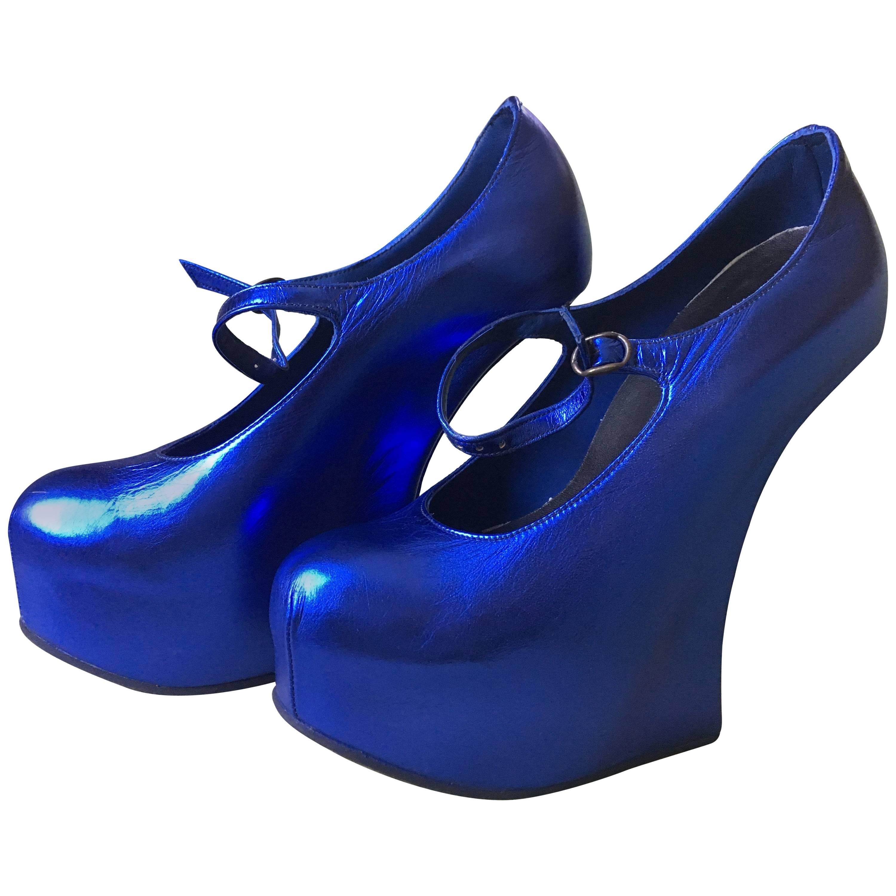Natacha Marro London Neon Blue Metallic Leather Heelless Platform Mary Jane Pump For Sale