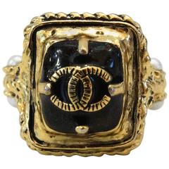 Limited 2011 Chanel Gold & Black Enamel Cocktail Ring sz 7