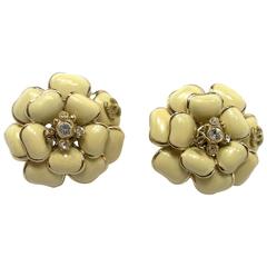 WON-DER-FULL Chanel CC Camélia Earings enamel and gold métal / RARE