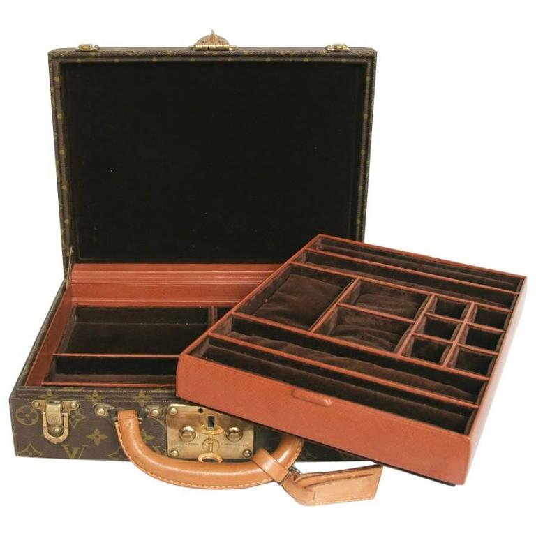 LOUIS VUITTON Jewelry Case in Brown Monogram Canvas For Sale at 1stDibs