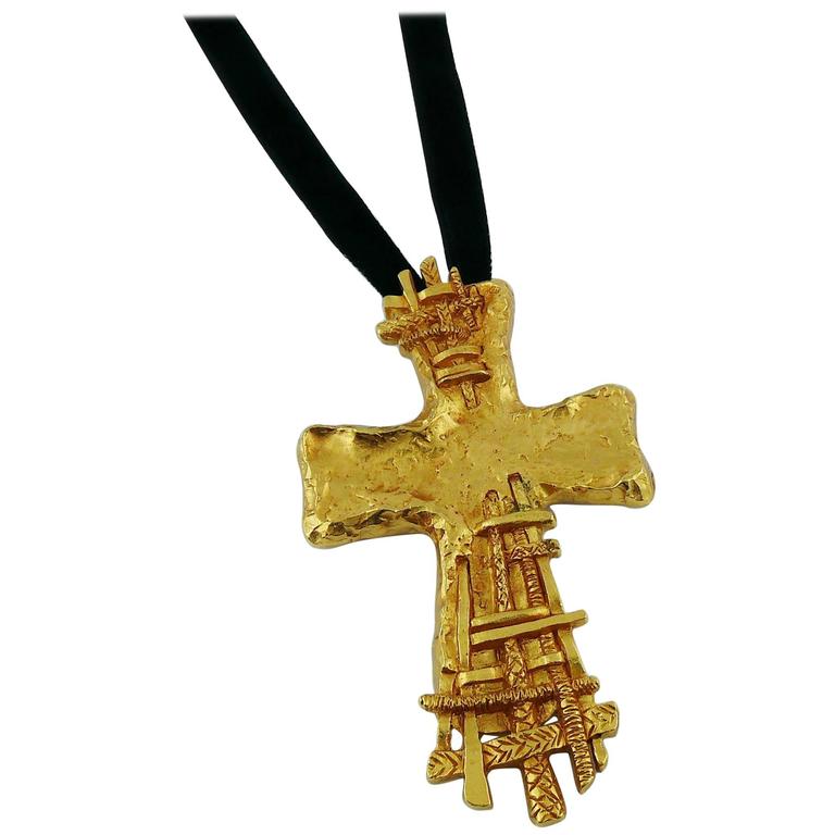 Christian Lacroix Vintage Gold Toned Cross Pendant Brooch at 1stDibs
