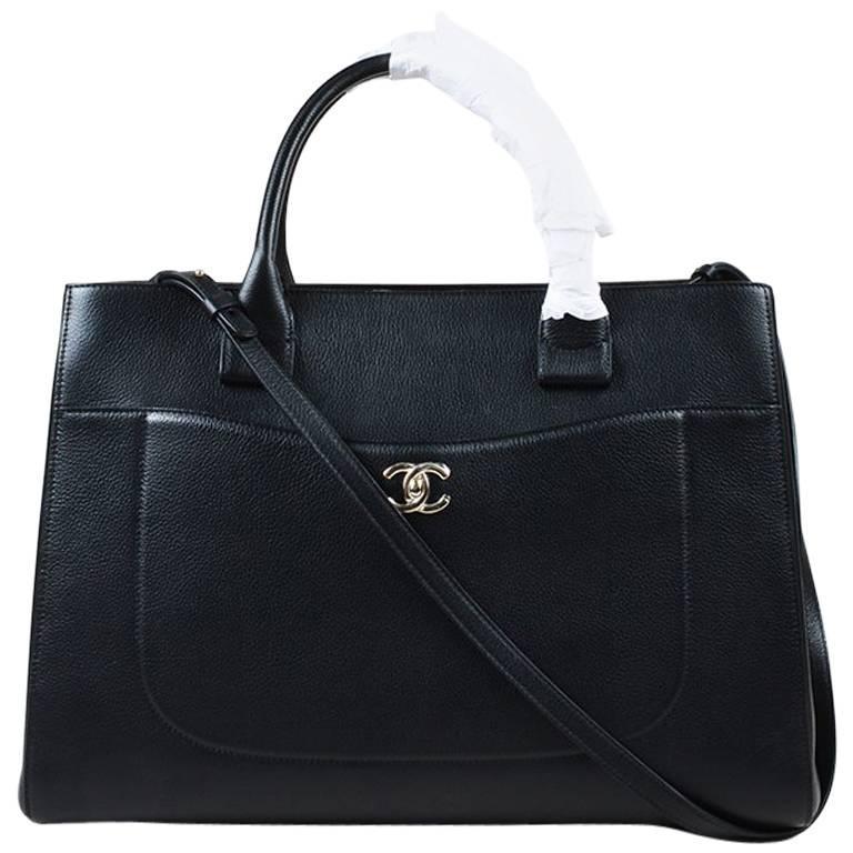 Calfskin chanel shopping bag with door latch rare photo Calfskin chanel shopping bag with door latch exclusive photo