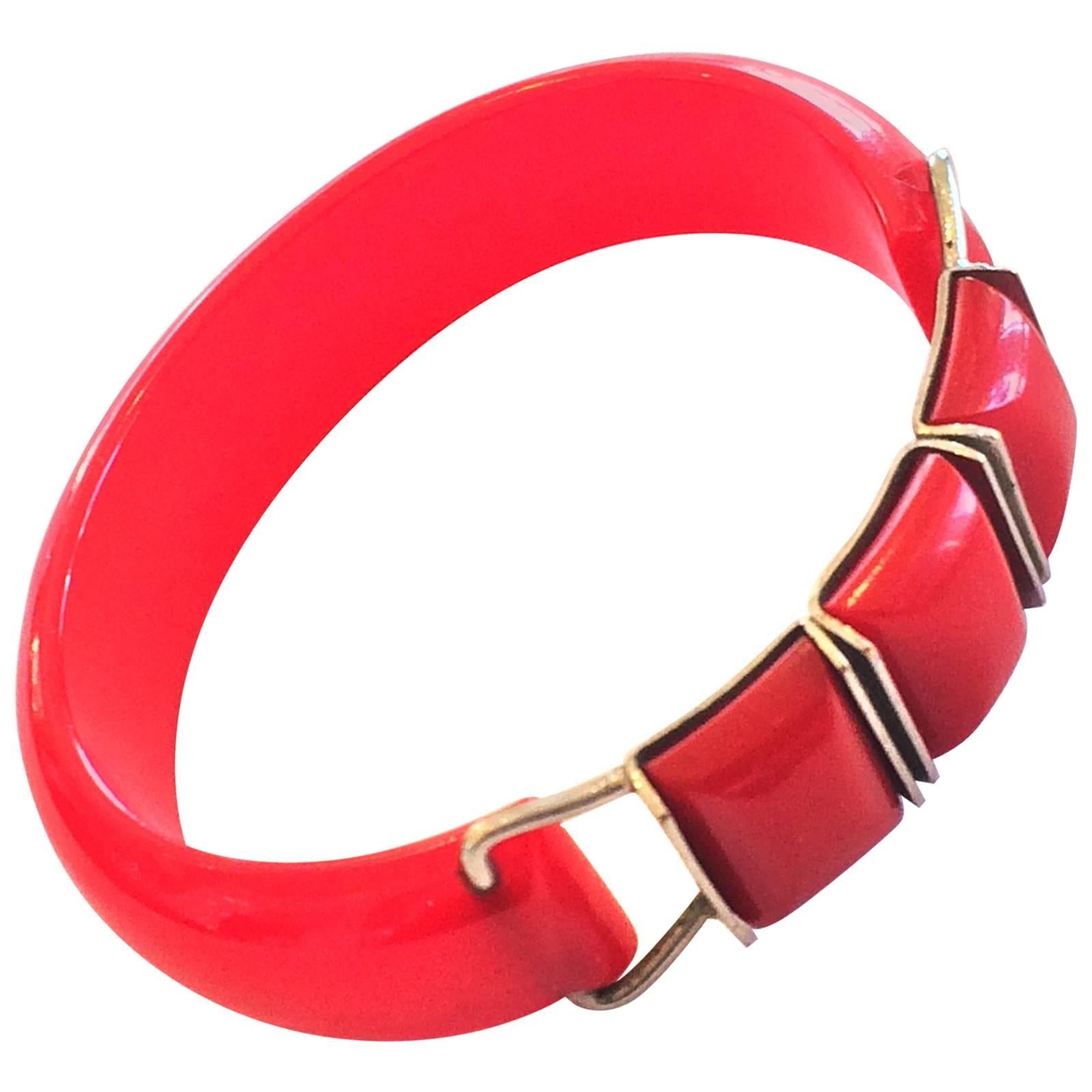 Art Deco lipstick red bakelite clamper hinged bakelite bracelet 