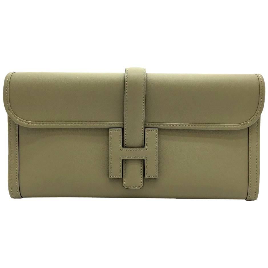 Hermes Jige Sauge Green Swift Leather Clutch Bag For Sale