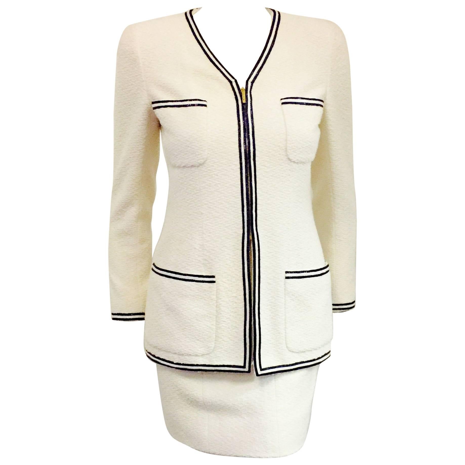 Chanel 1995 White Boucle Suit With Black & White Raffia Trim And Zipper Front 