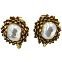 Vintage 1950s Famous Acorn Miriam Haskell Earrings 12
