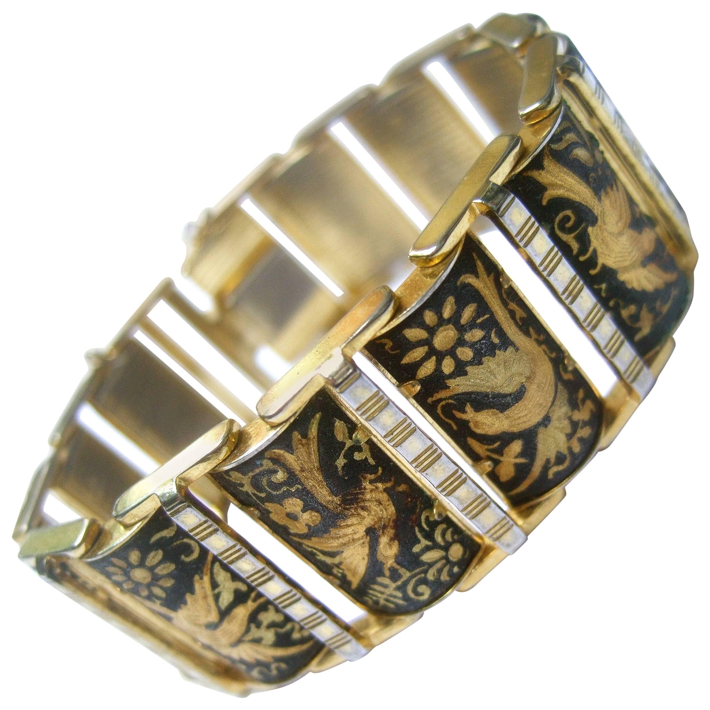 Exquisite Etched Gilt Metal Bird Link Bracelet ca 1960 For Sale