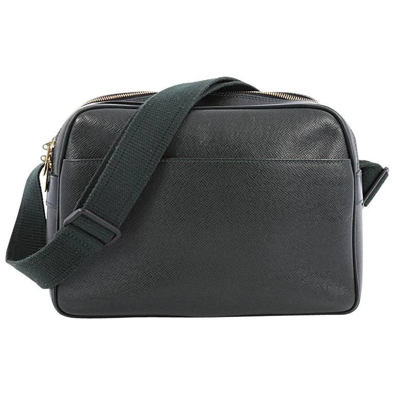 Louis Vuitton Reporter Bag Taiga Leather PM at 1stdibs