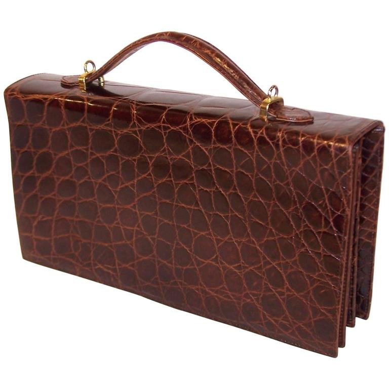 Versatile 1970&#39;s Saks Fifth Avenue Italian Brown Alligator Handbag For Sale at 1stdibs