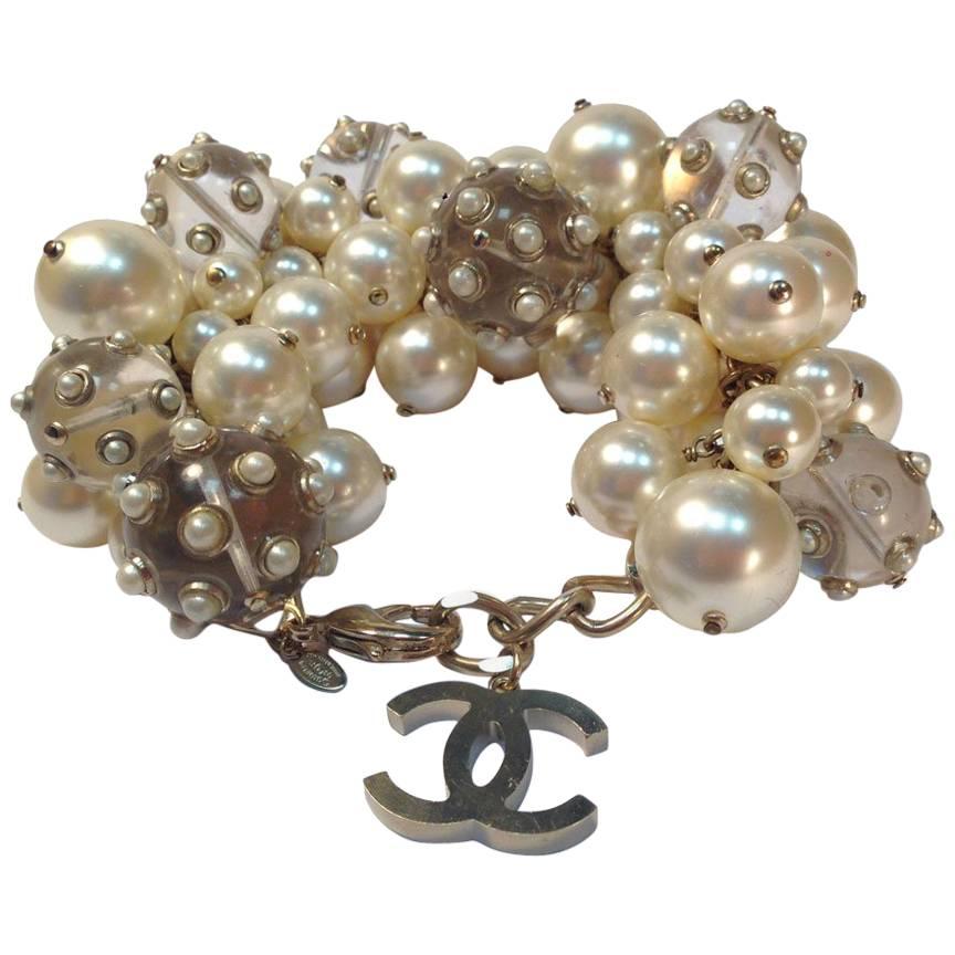 CHANEL Bracelet in Glass Large Pearls