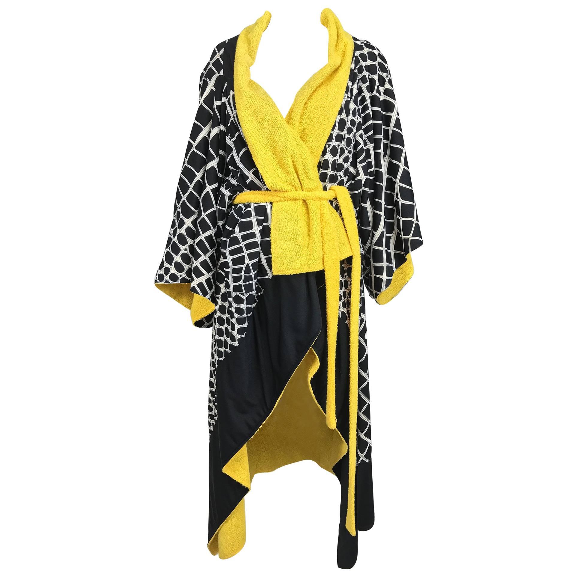 Vintage Gottex kimono style pool or beach coat black white and yellow 1980s
