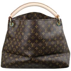 New Never Used Louis Vuitton Artsy MM Bag.