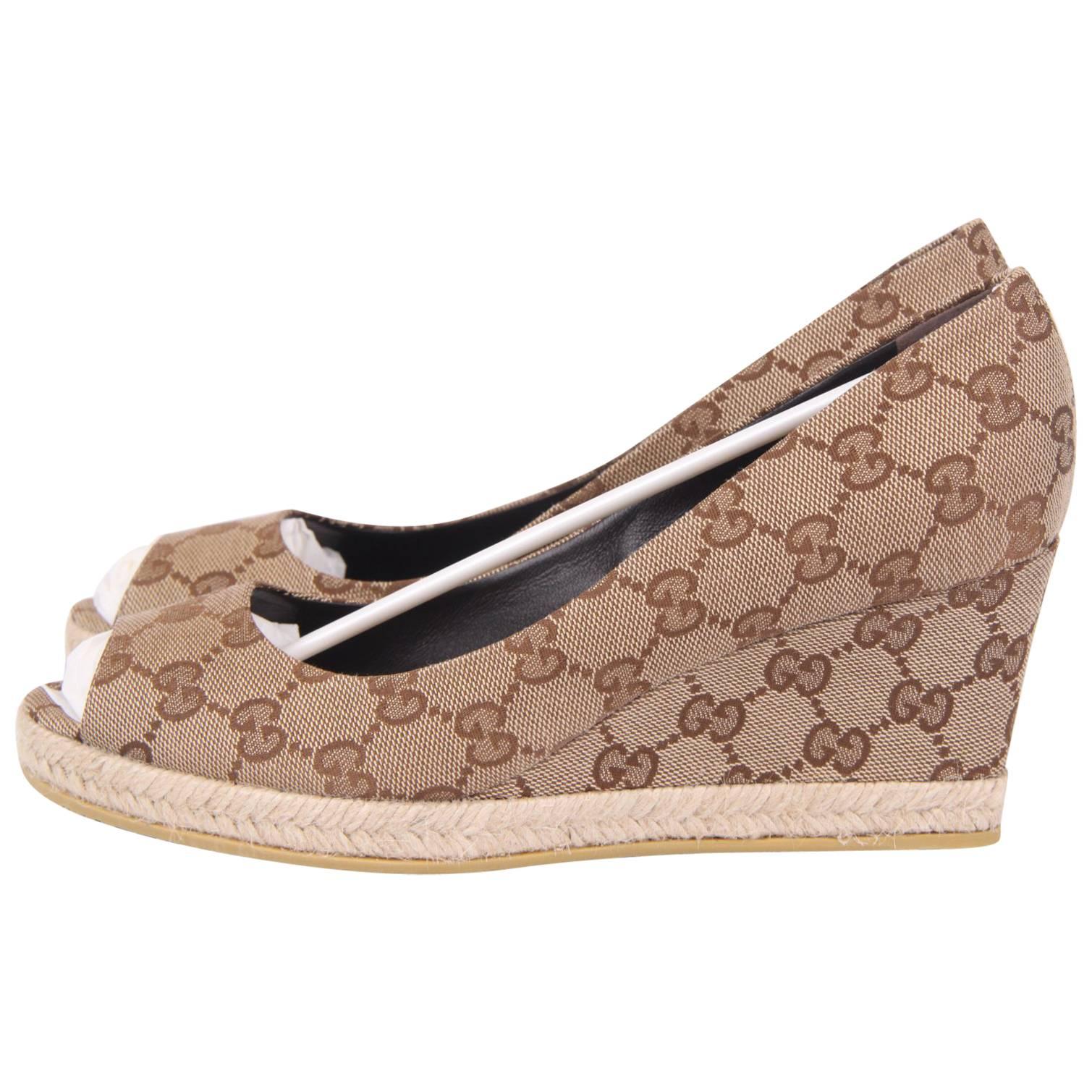 Gucci Canvas Peep Toe Wedge Shoes - beige ebony For Sale