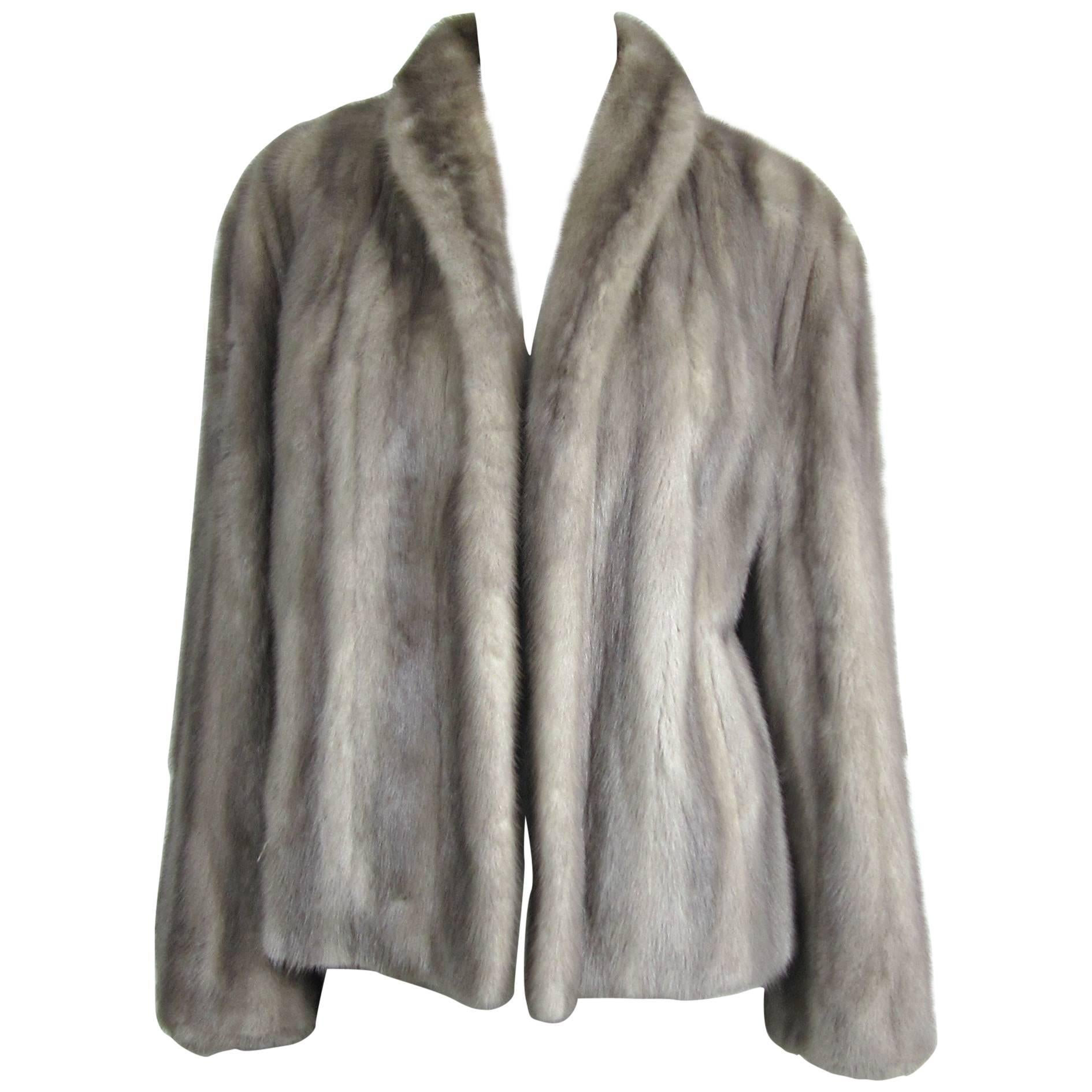 1960s  Vintage Silver Gray Grey Mink Fur Jacket Stroller Coat 
