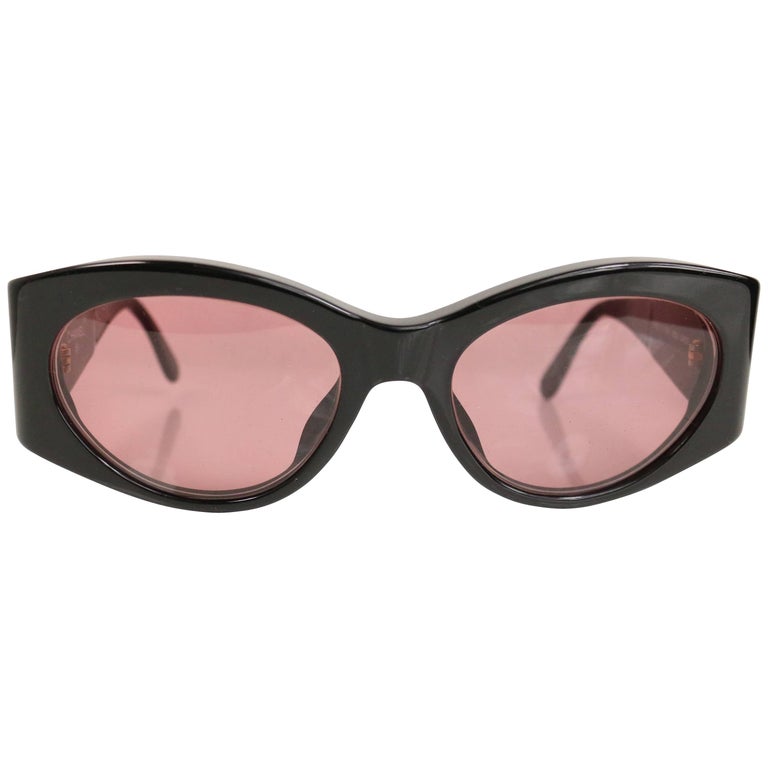 Chanel Black Frame  display picture 1