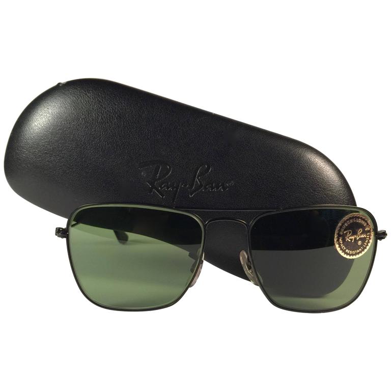 New Vintage Ray Ban Caravan Black 52MM G15 Grey Lenses 1970's B&L  Sunglasses at 1stDibs