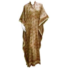Romantic Indian Silk Caftan. Butterfly Silhouette. 1970's.