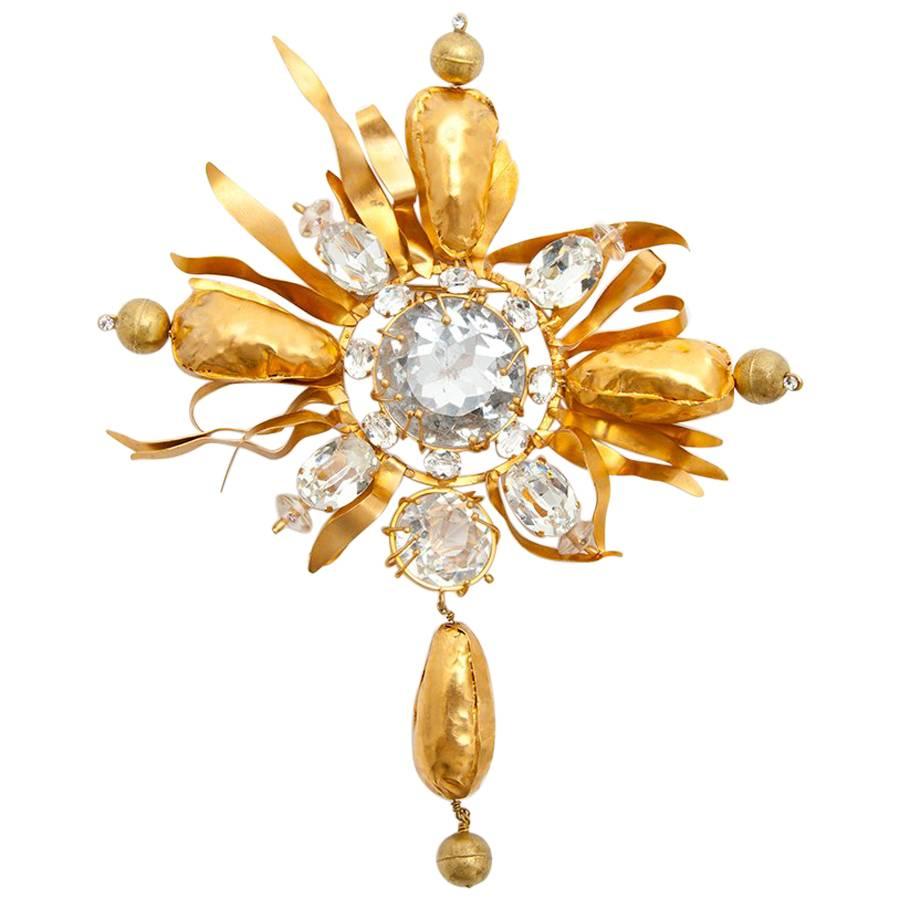 CHRISTIAN LACROIX Vintage Brooch in Gilded Metal and Strass